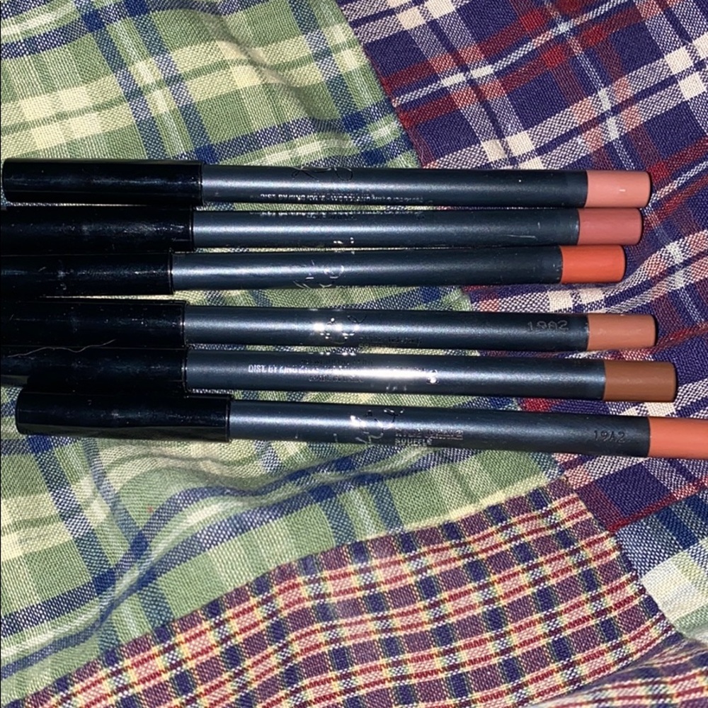 Kylie Jenner Lip Liners